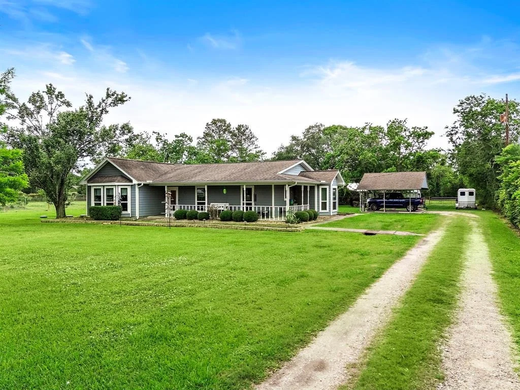 Photo of 927 County Road 423