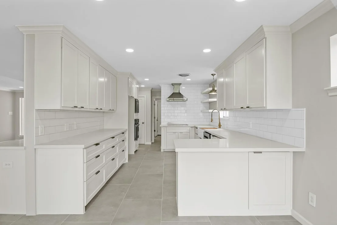Photo of 2261 Riverside Drive
