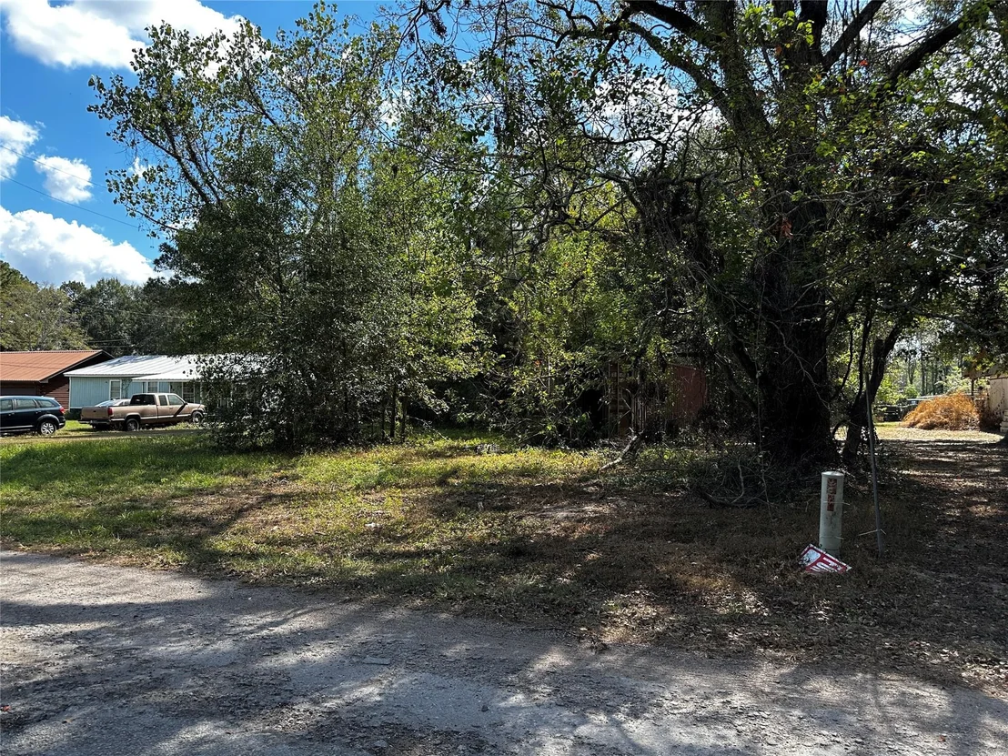 Photo of 27700 Knoll Acres
