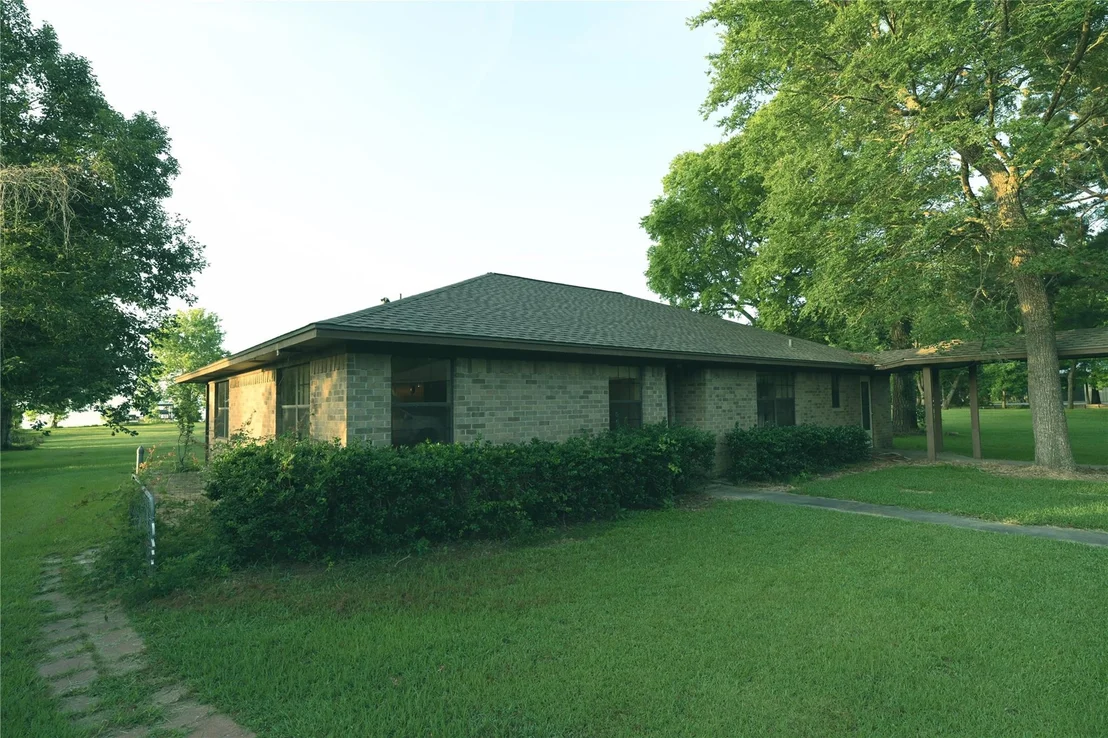 Photo of 390 Johnson Road