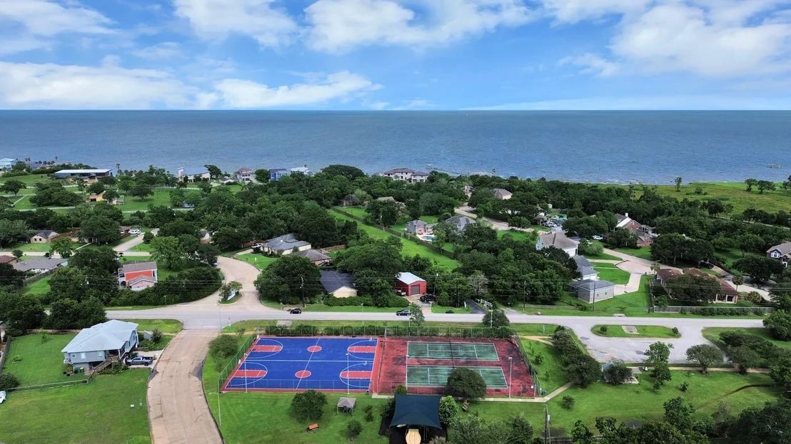 Photo of 1104 N Heron Drive
