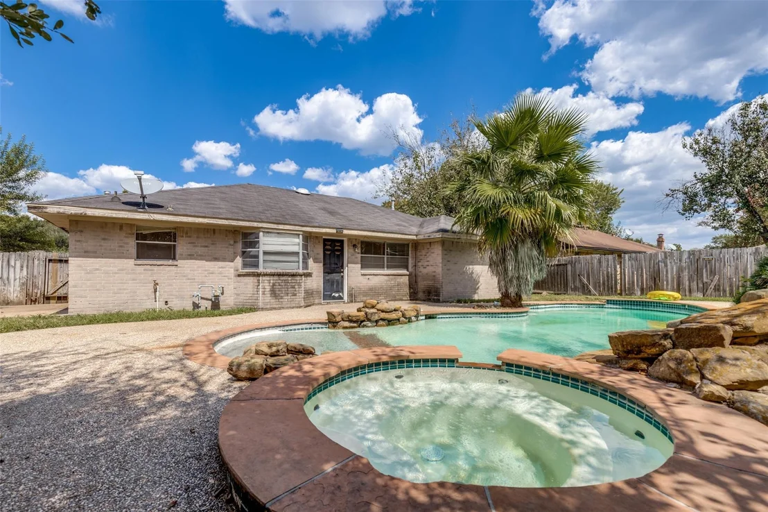 Photo of 7023 Sandswept Lane