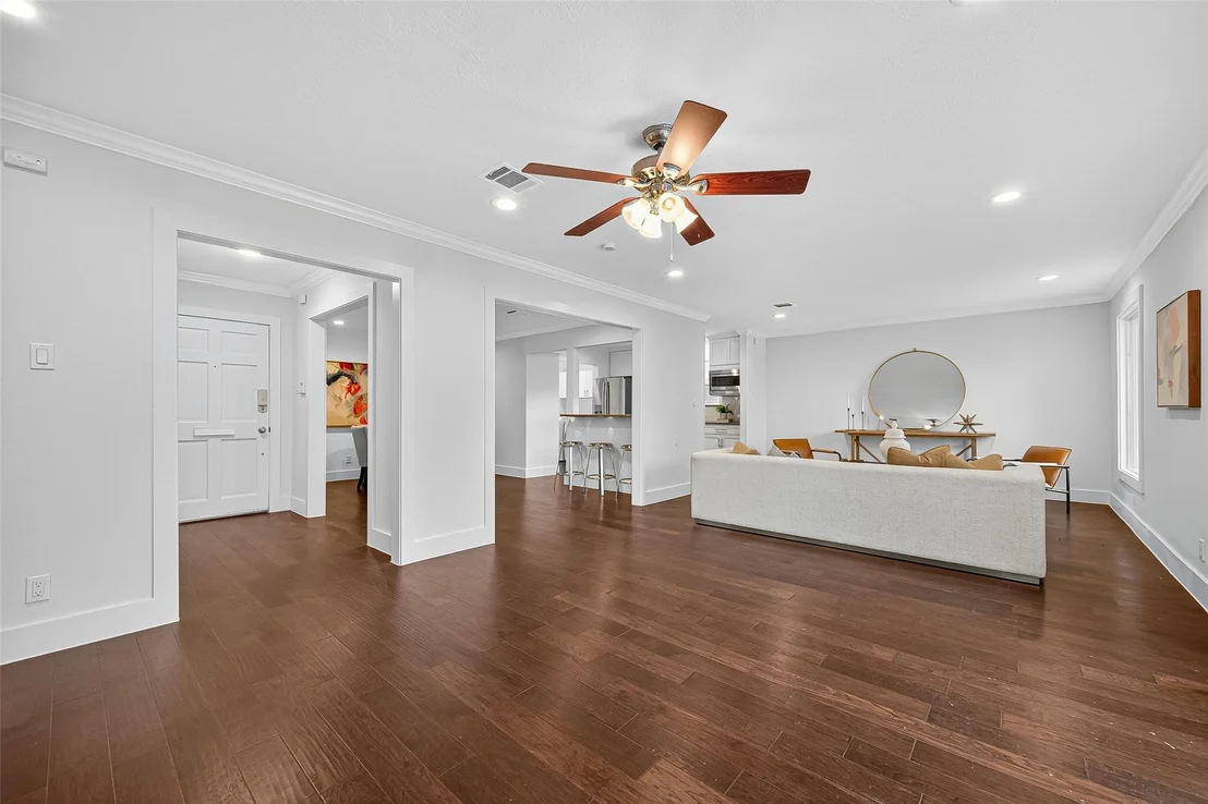 Photo of 9618 Meadowbriar Lane