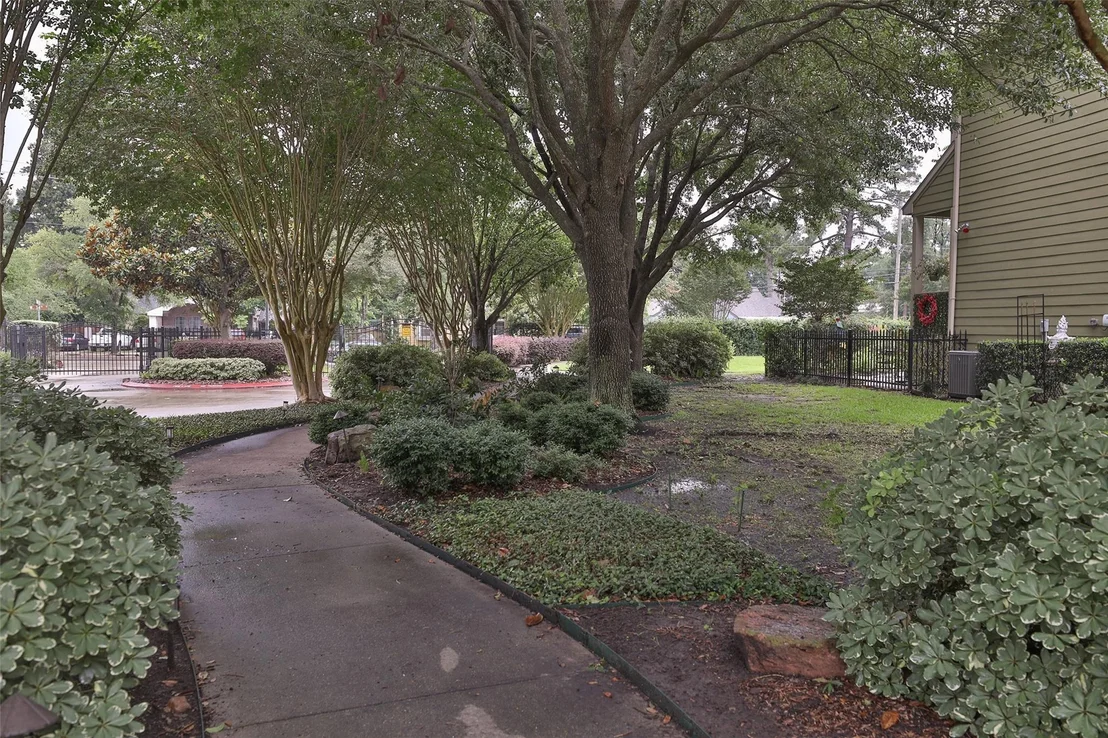 Photo of 827 Garden Trace Lane