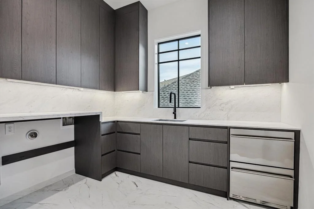 Photo of 4530 Birch