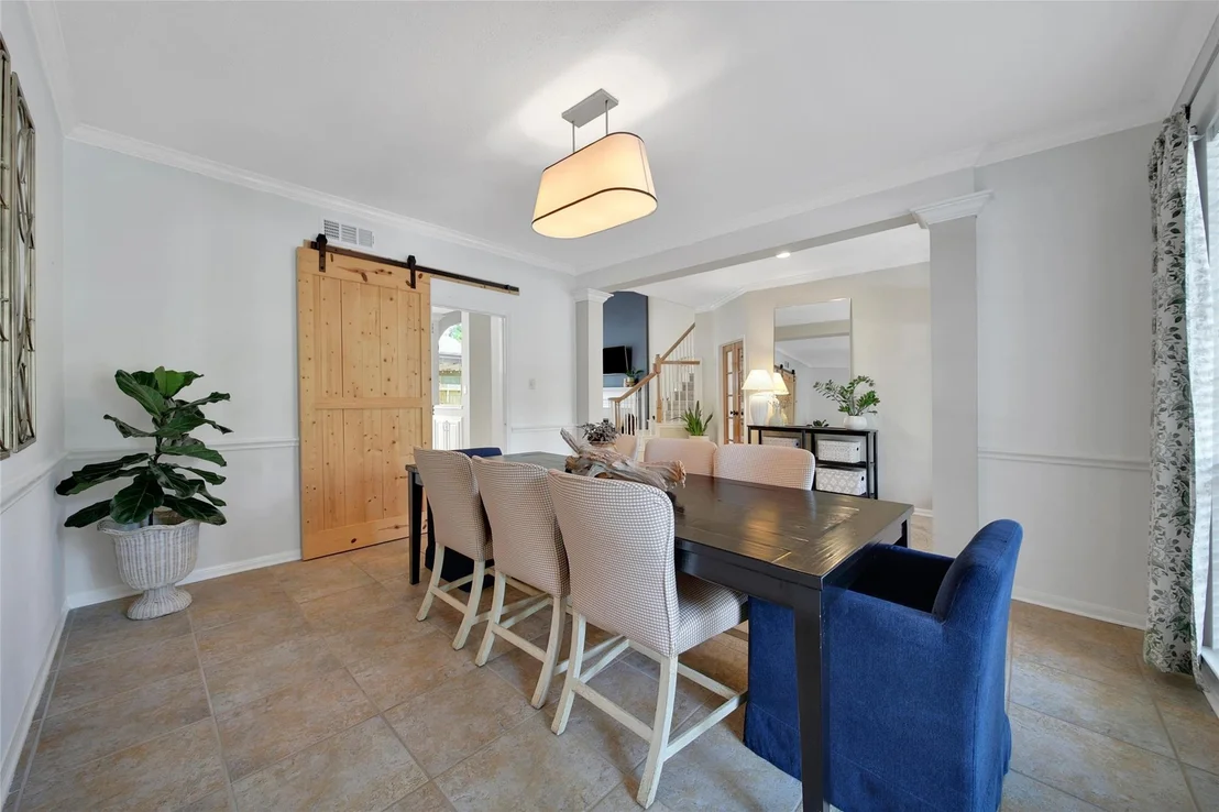 Photo of 43 E Sandalbranch Circle
