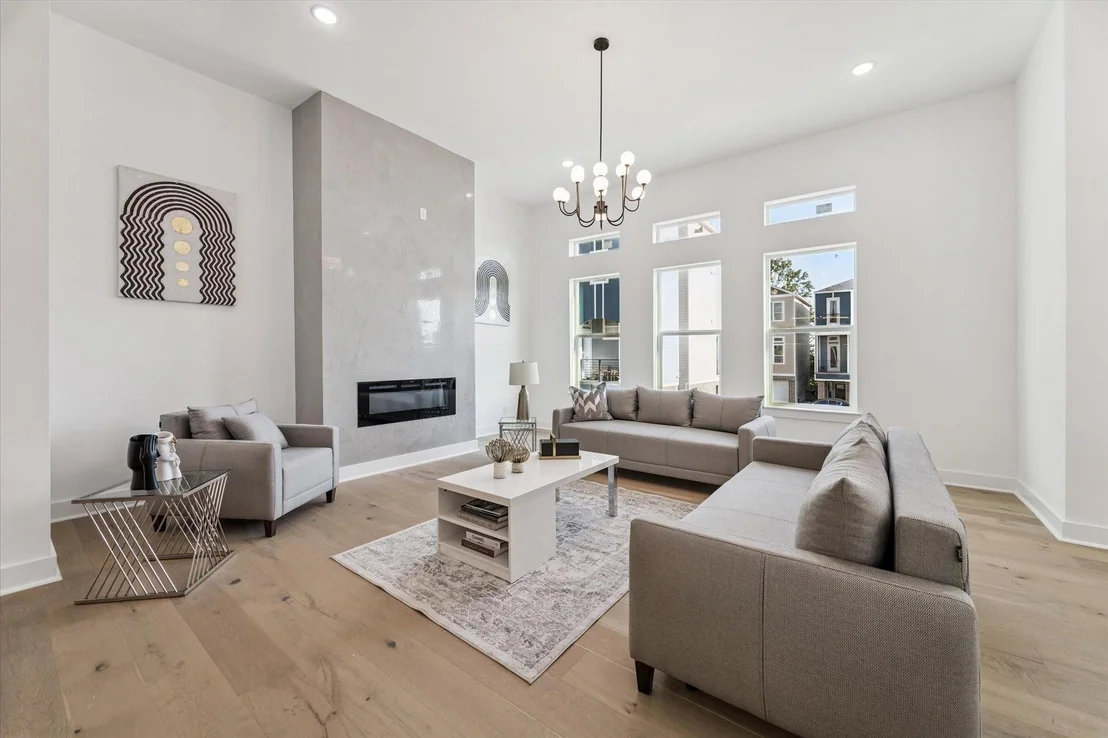Photo of 2122 Oatfield Drive