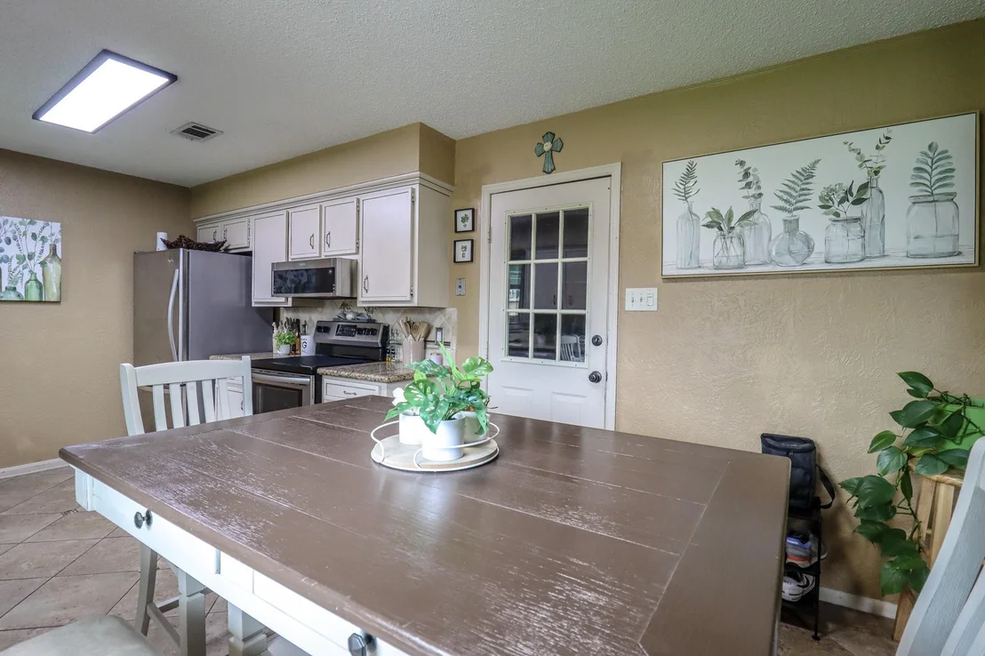 Photo of 2055 Stacy Street