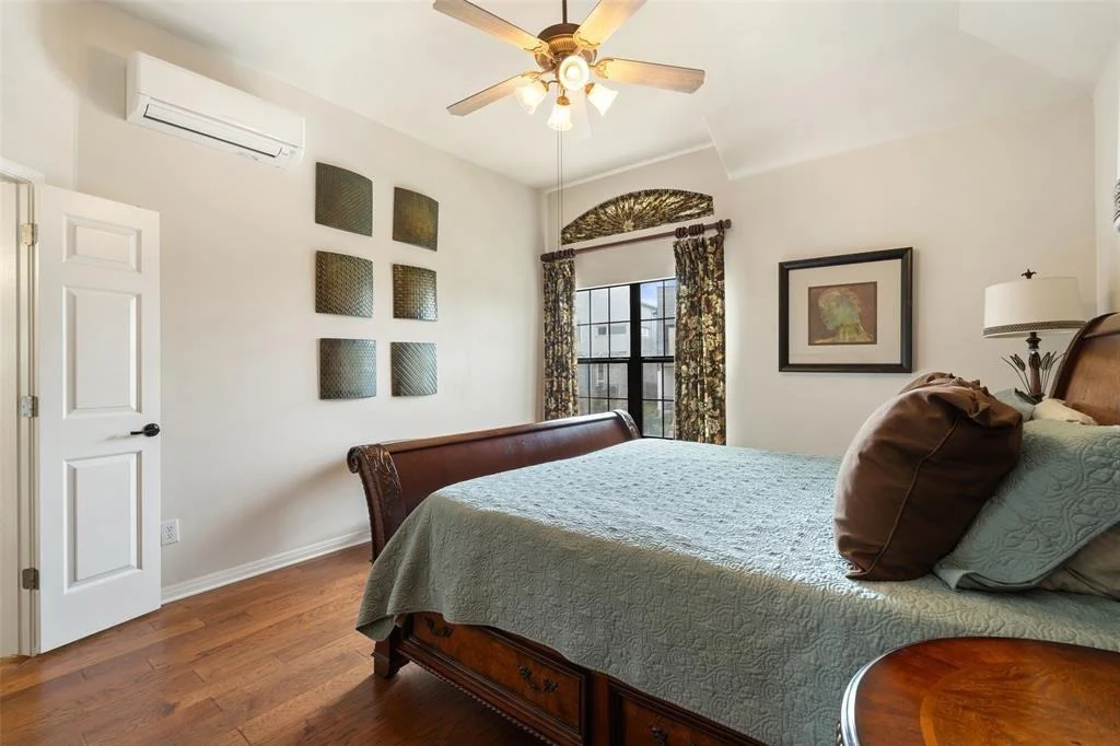 Photo of 6006 Seville Drive