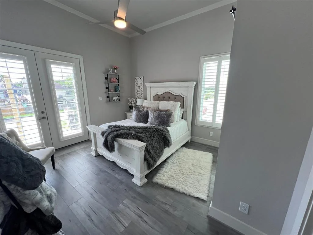 Photo of 2182 Marina Way