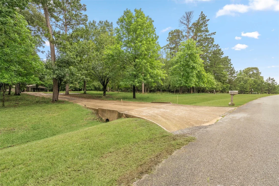 Photo of 8944 Stone Oak Drive