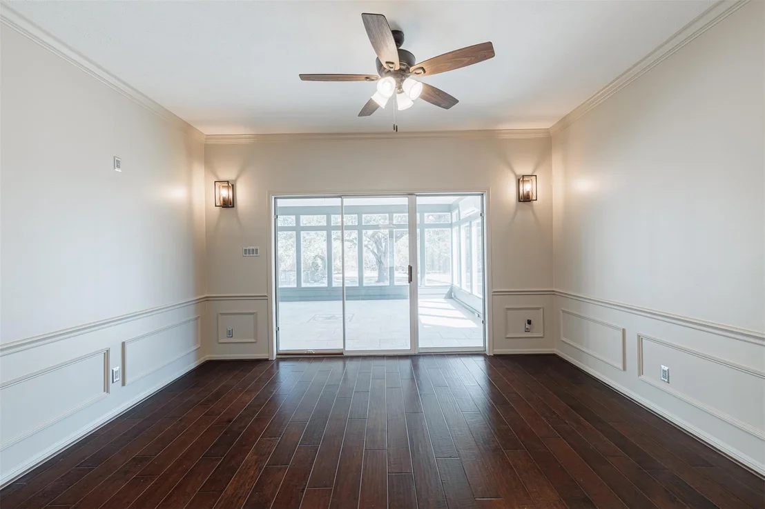 Photo of 1520 Lakefield Drive