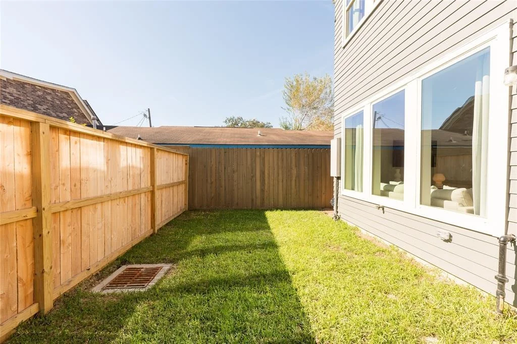 Photo of 6016 T C Jester Boulevard