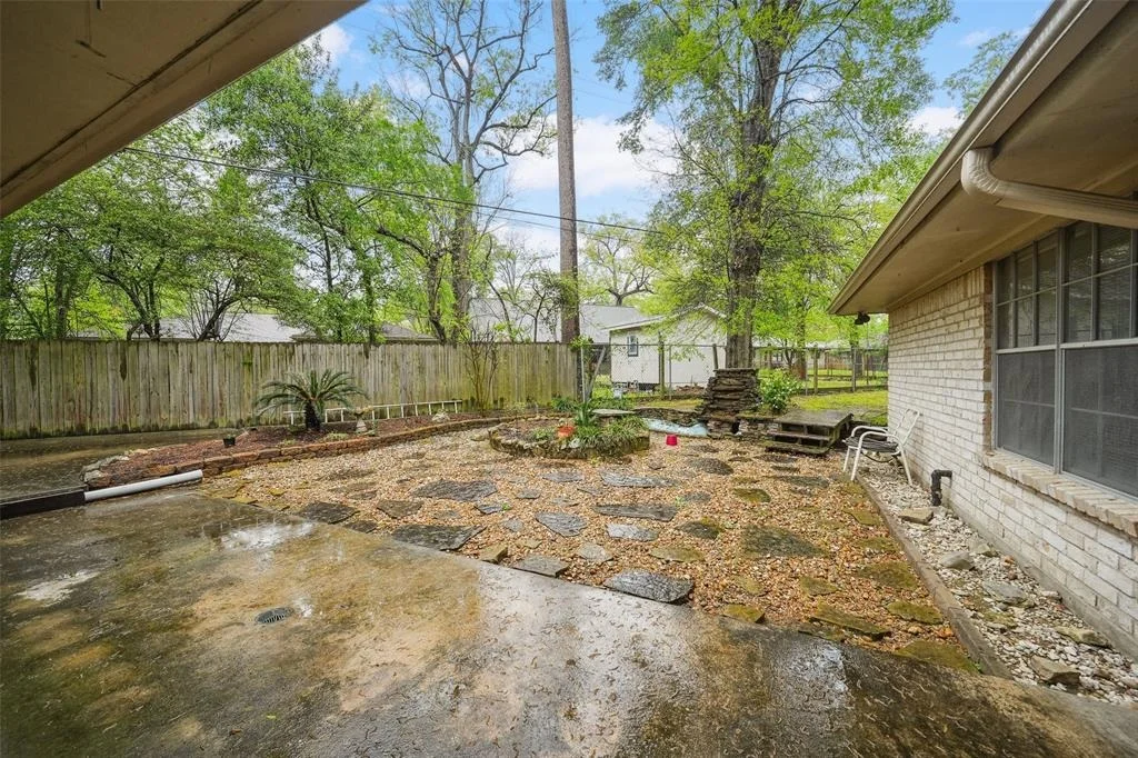 Photo of 1102 Bettes Street