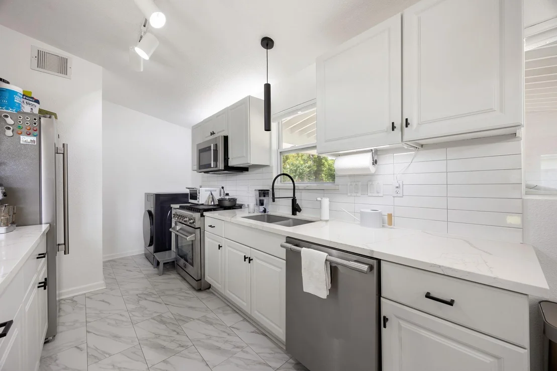 Photo of 6617 Scribner Road