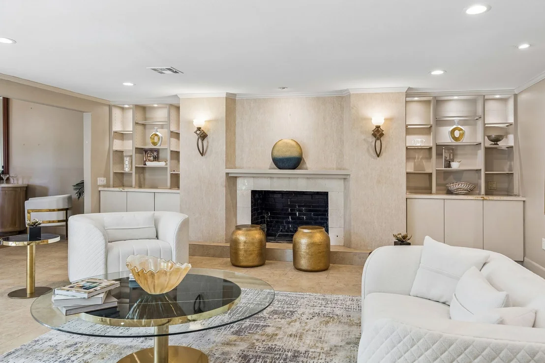 Photo of 9703 Oasis Drive