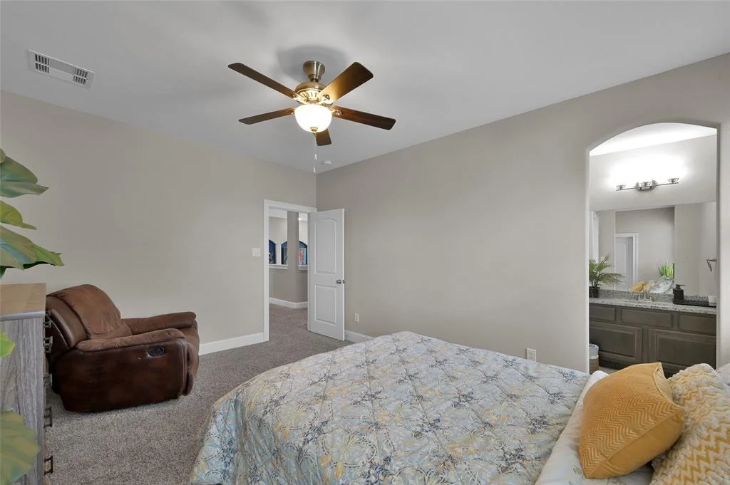 Photo of 18 Woodborough Way