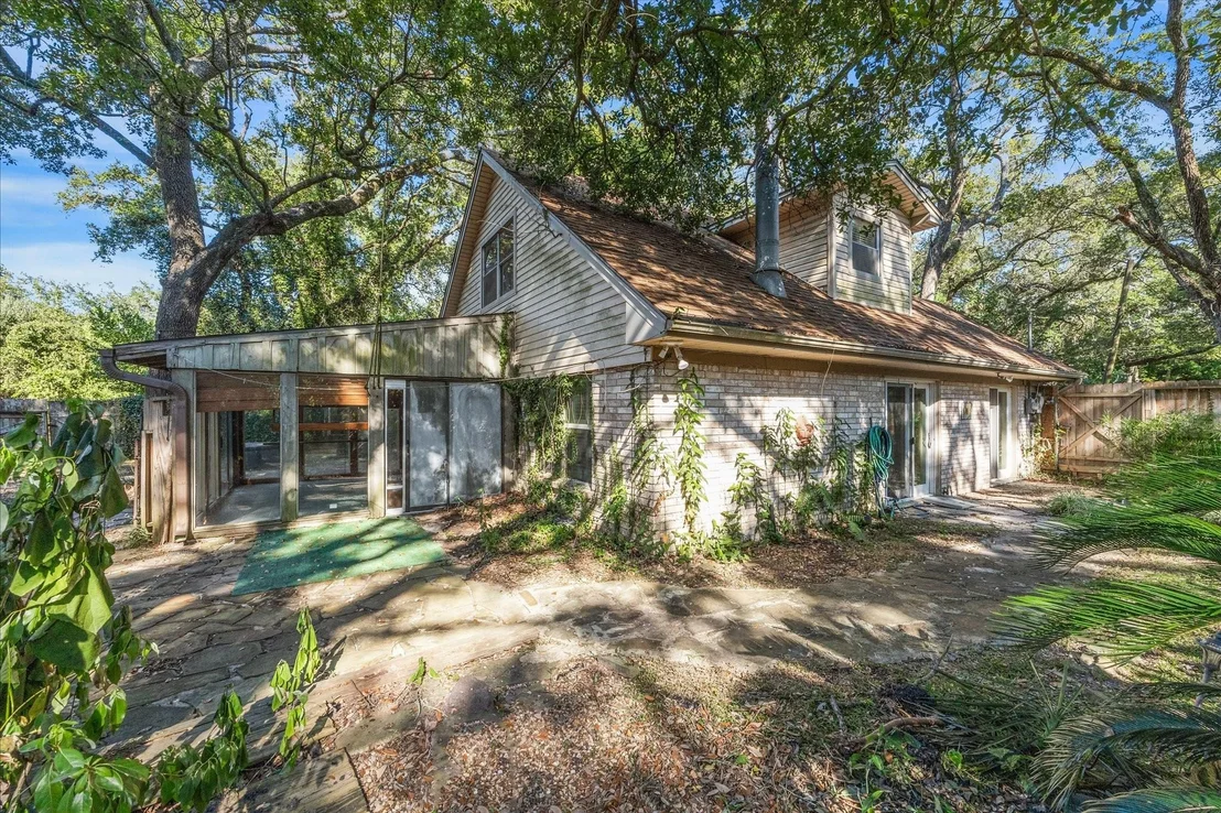 Photo of 202 Hardy Street