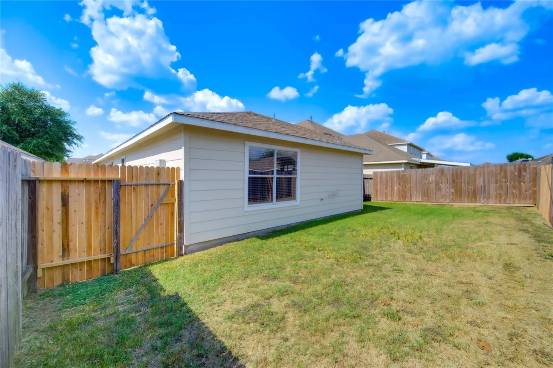 Photo of 1827 Cold River Drive