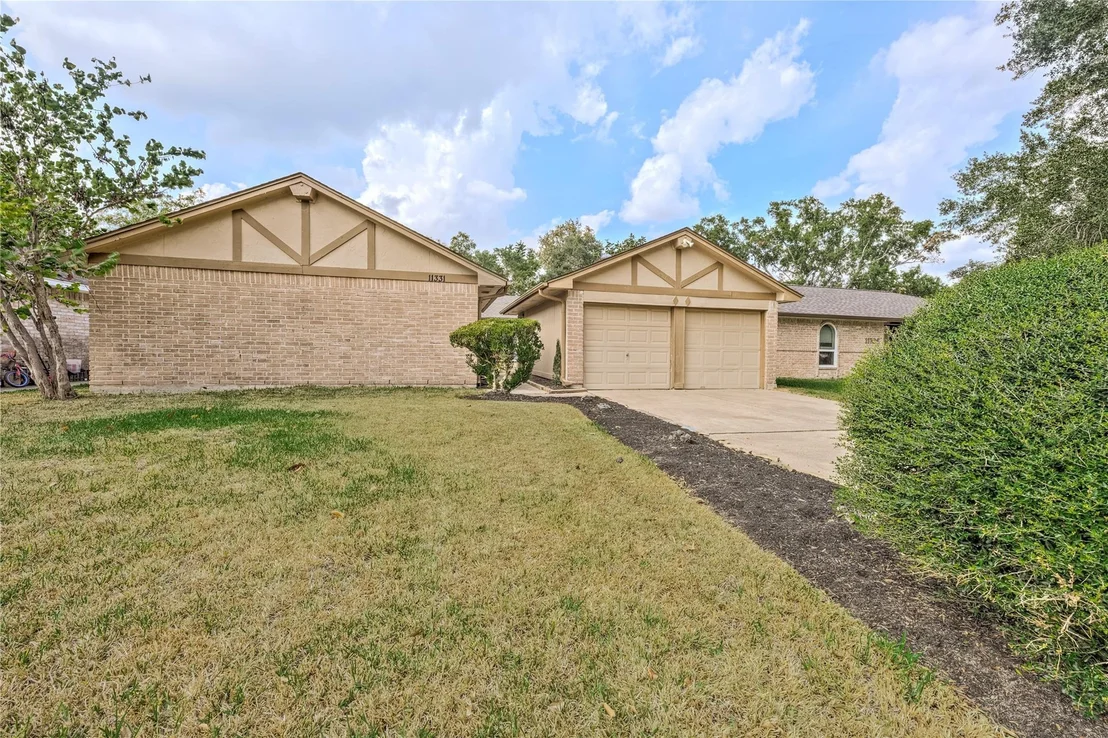 Photo of 11331 Rousseau Drive