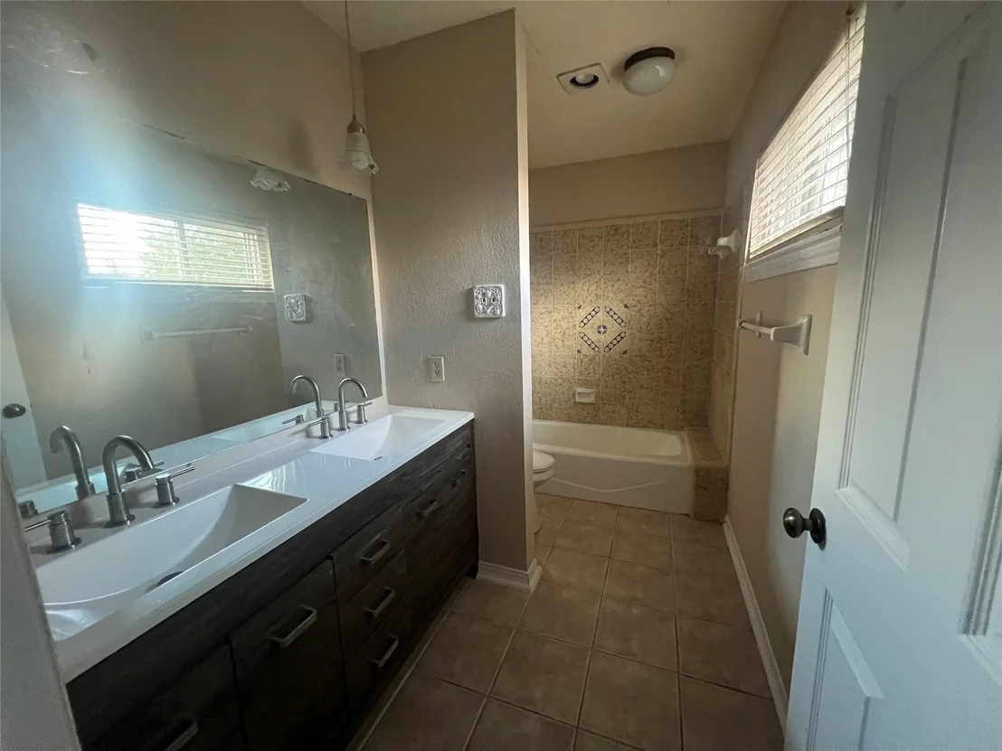 Photo of 6922 Addicks Clodine Road