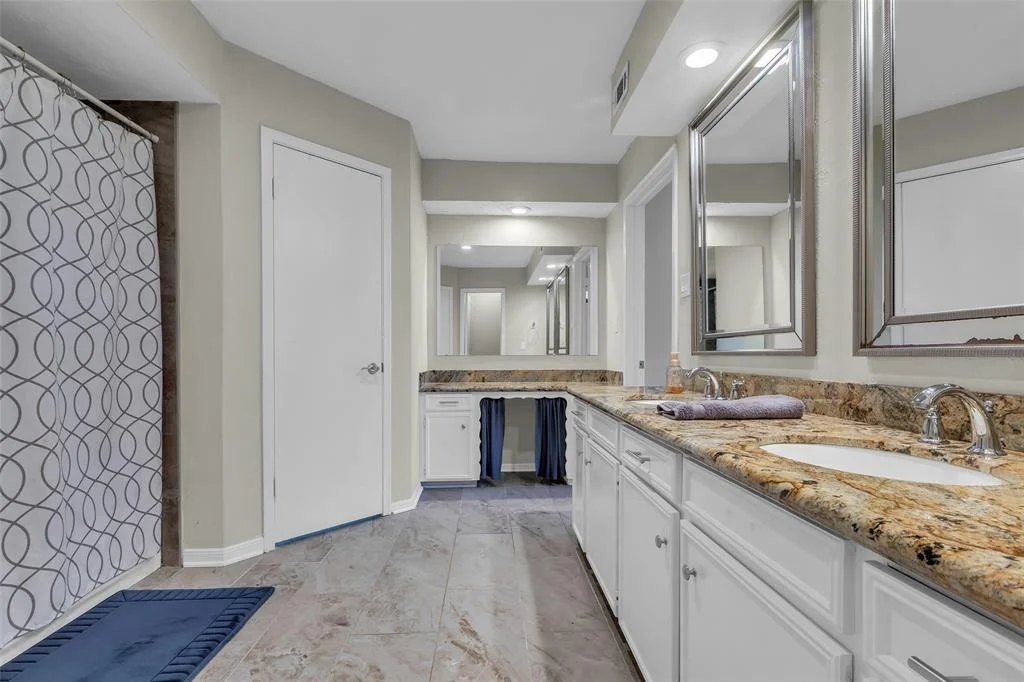 Photo of 8115 Winding Oak Lane