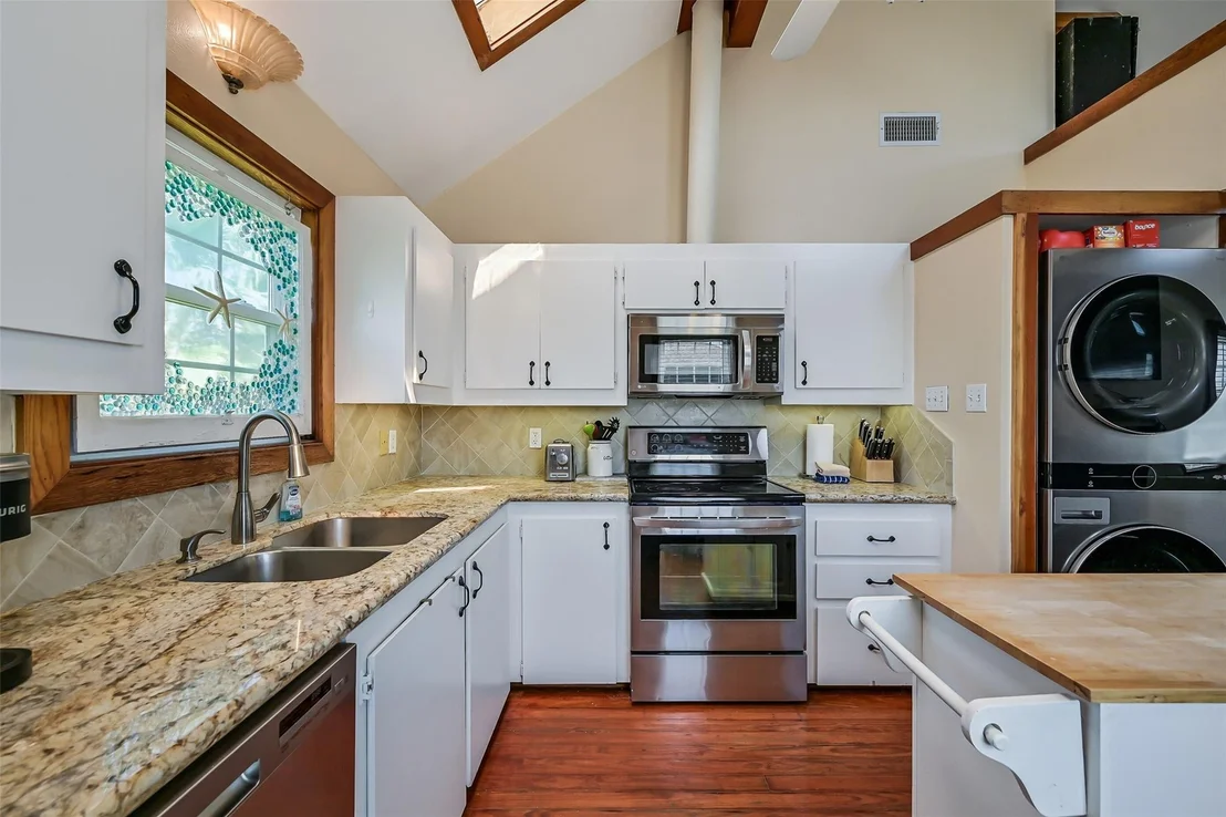 Photo of 4018 Reeves Drive