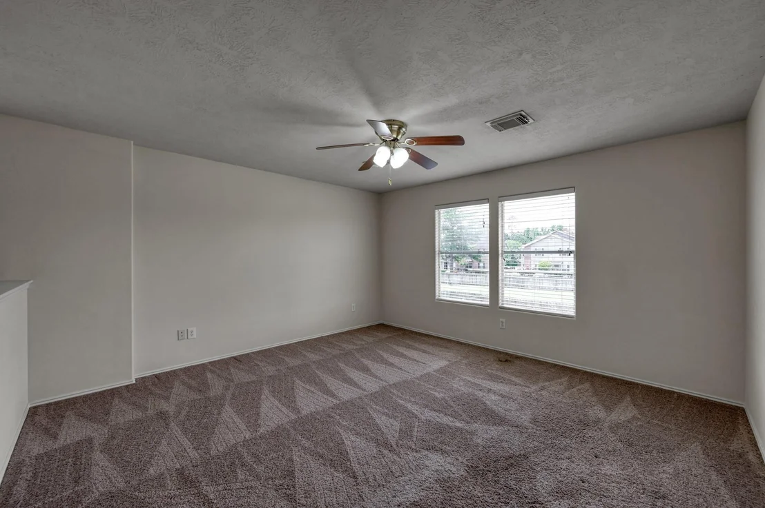 Photo of 23919 Kingbriar Drive