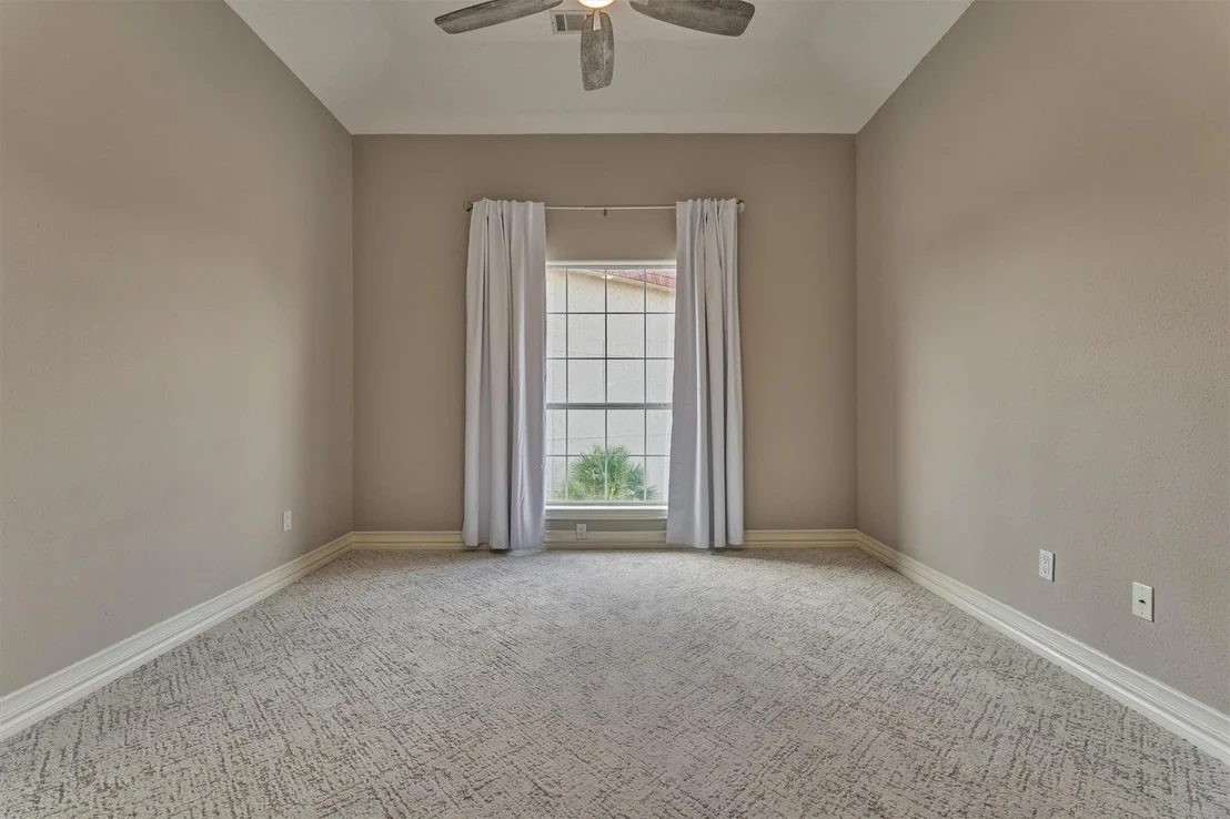 Photo of 4 Regency Point