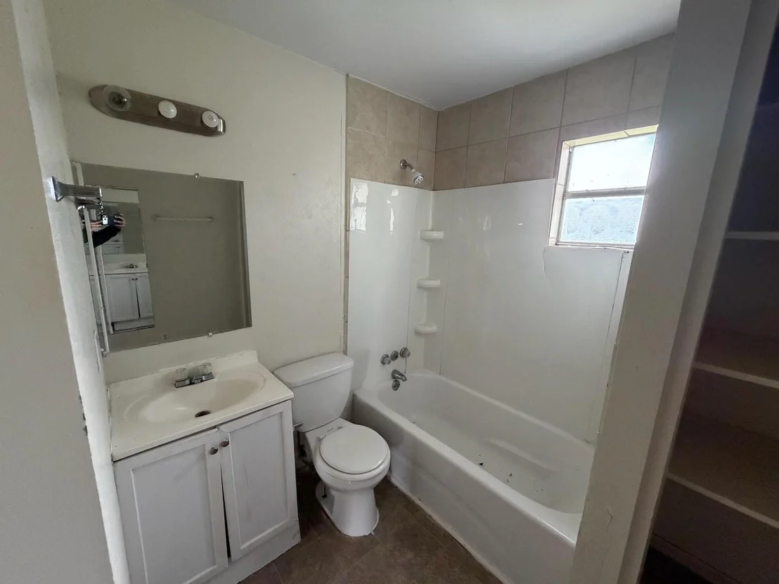 Photo of 406 Snow Drive