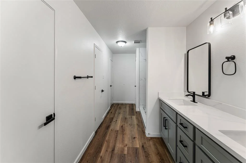 Photo of 7815 Brook Trail Circle