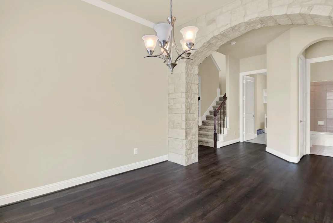 Photo of 9039 Charncross Lane