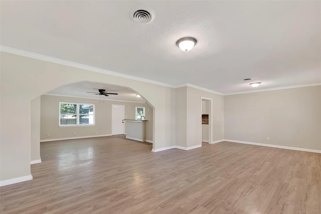 Photo of 105 Longridge Drive