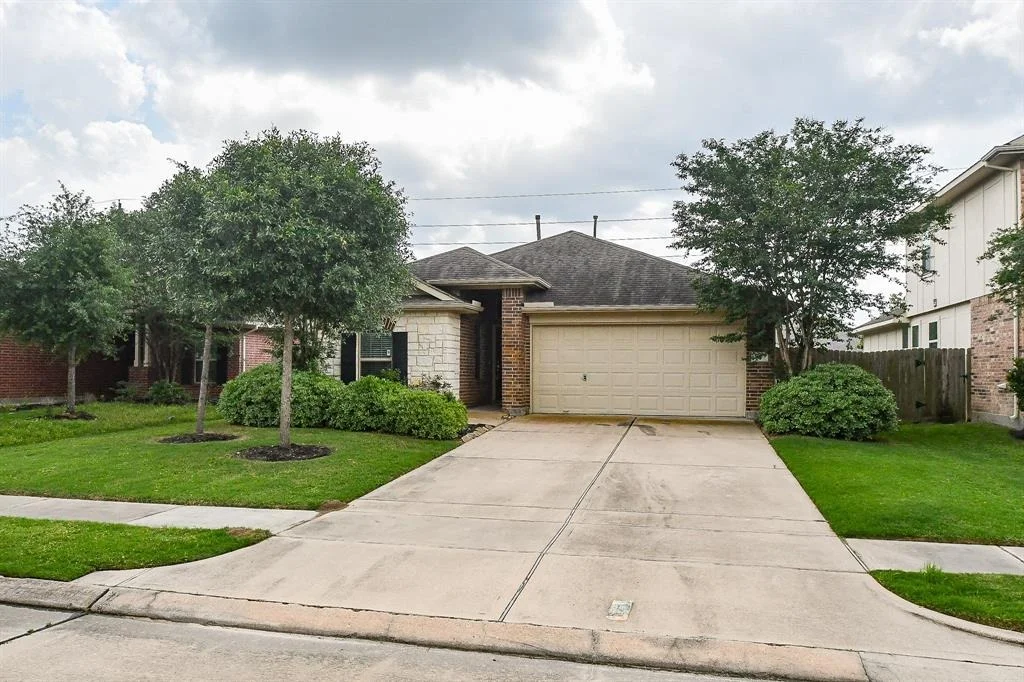 Photo of 18007 Alora Springs Trace