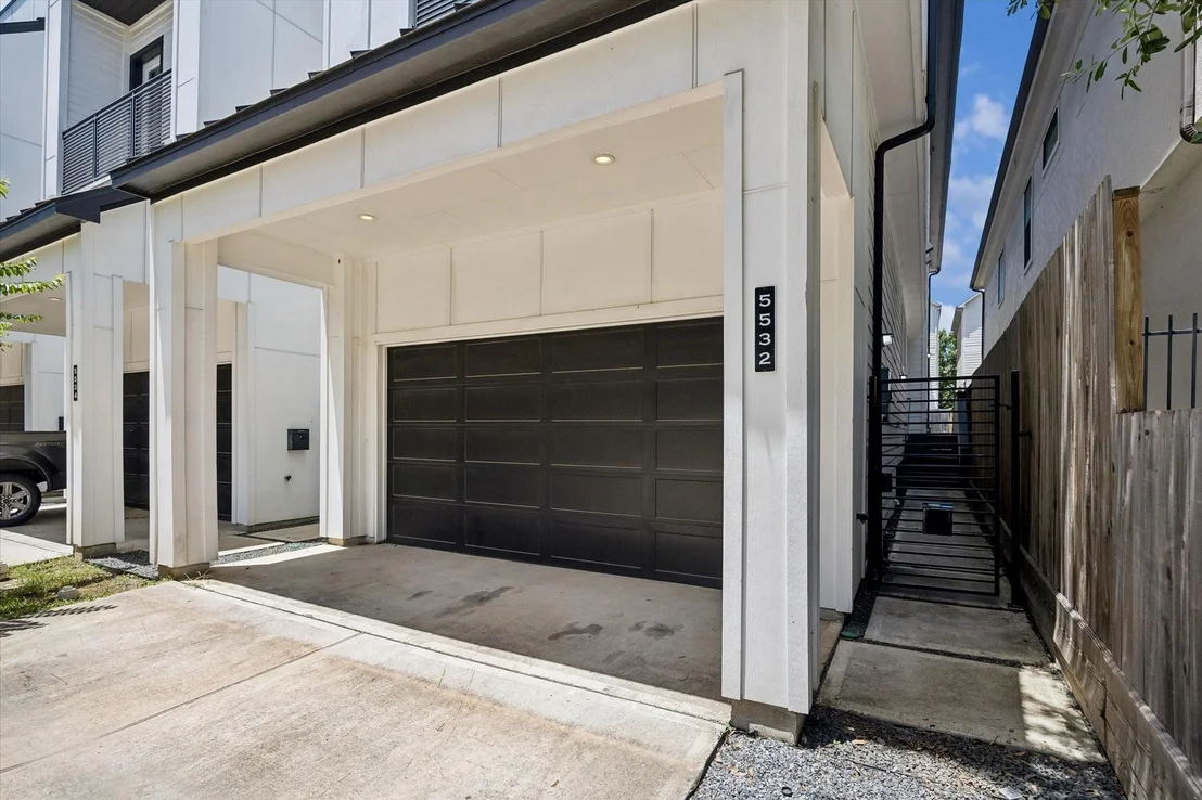 Photo of 5532 Darling Street