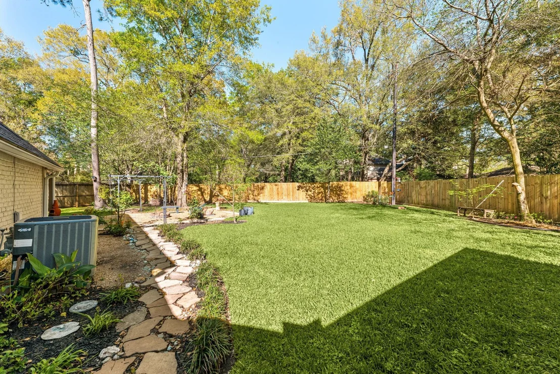 Photo of 8207 Colonial Oaks Lane