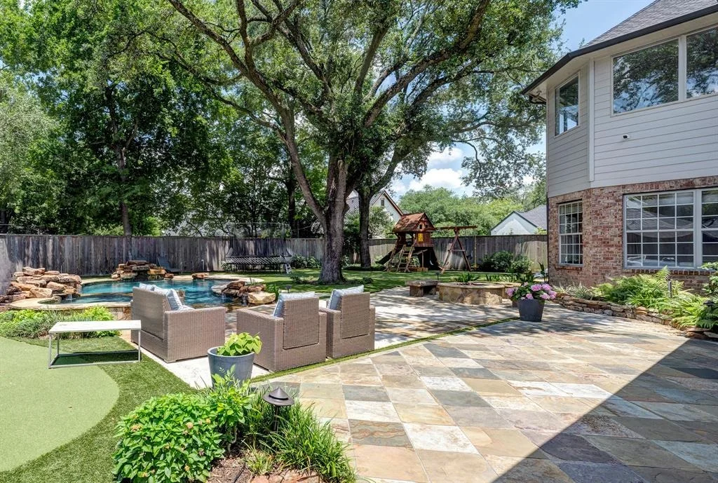 Photo of 130 Knipp Road