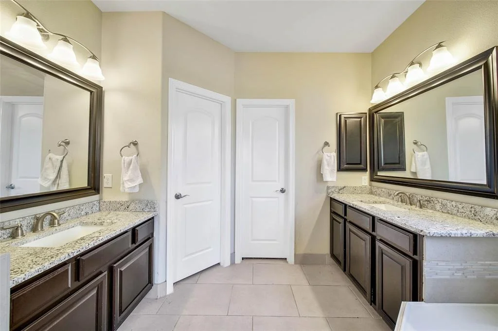Photo of 59 E Wading Pond Circle