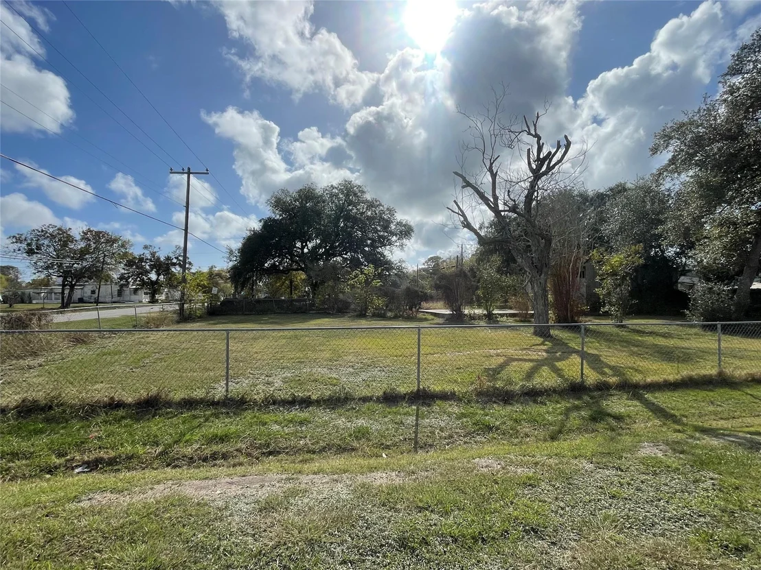 Photo of 711 4th Street