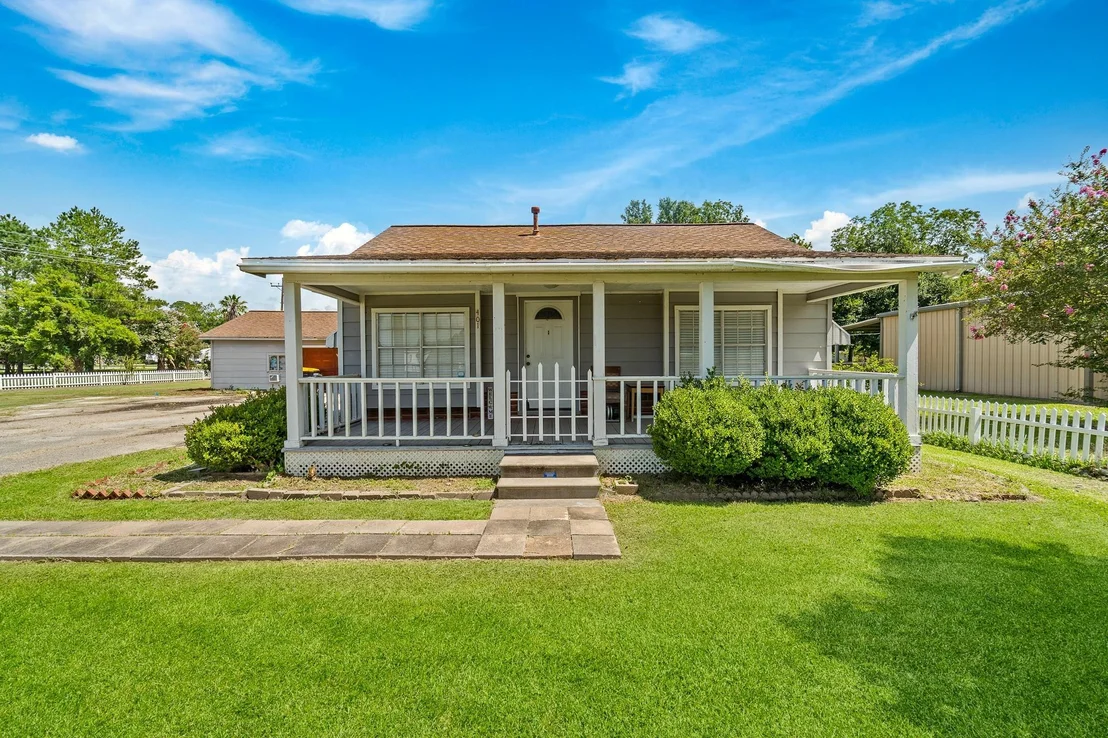 Photo of 401 Lee Avenue