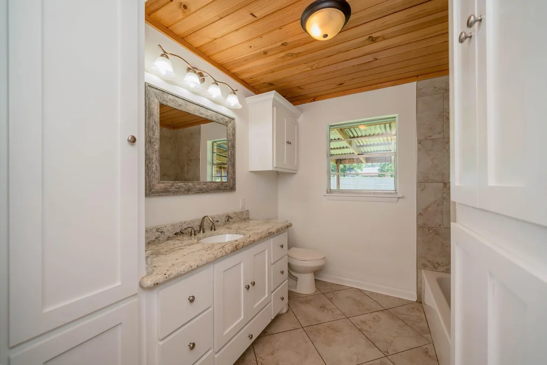 Photo of 818 Bean Ave