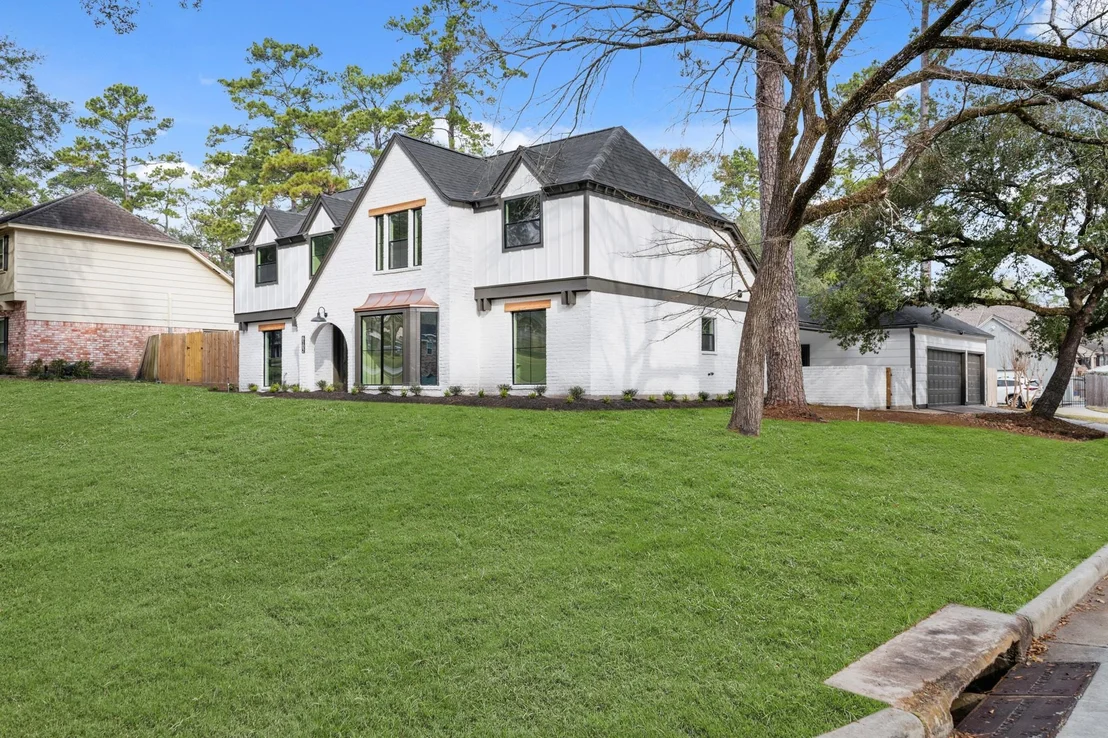 Photo of 6102 Knollview Drive