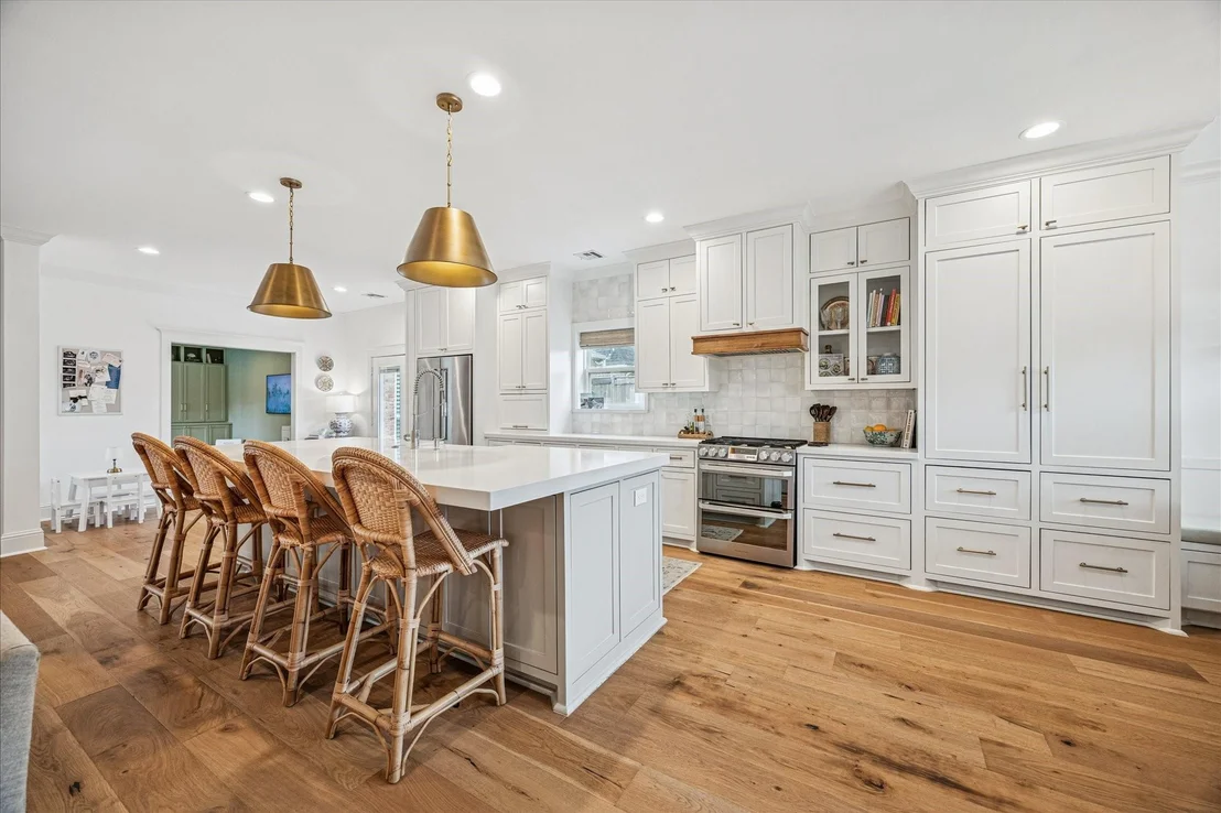 Photo of 810 Silvergate Drive