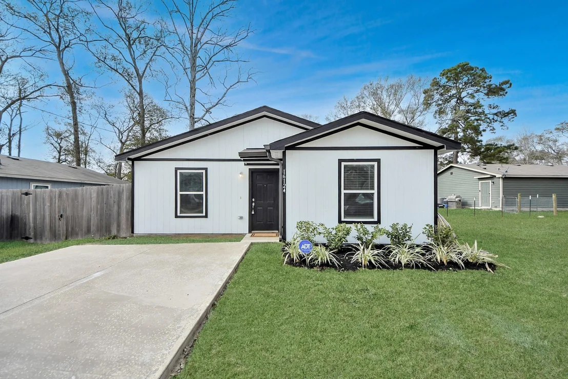 Photo of 16124 Brettwood Lane
