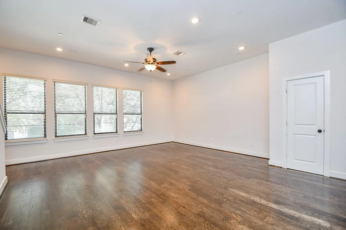 Photo of Unit A at 2422 Navigation Boulevard