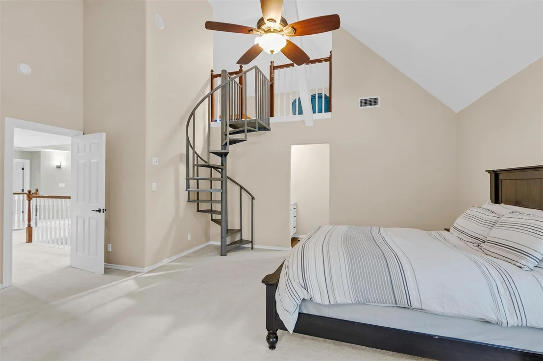 Photo of 9726 Crestwater Circle