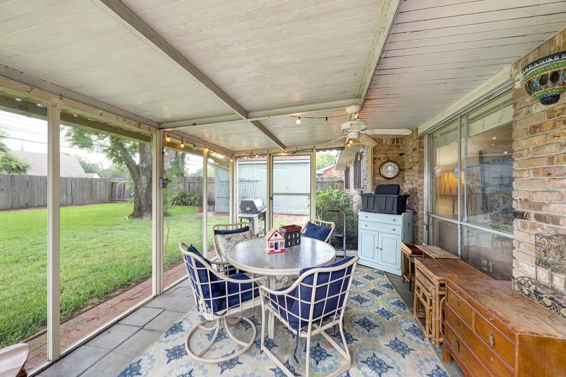 Photo of 5922 Willowbend Boulevard