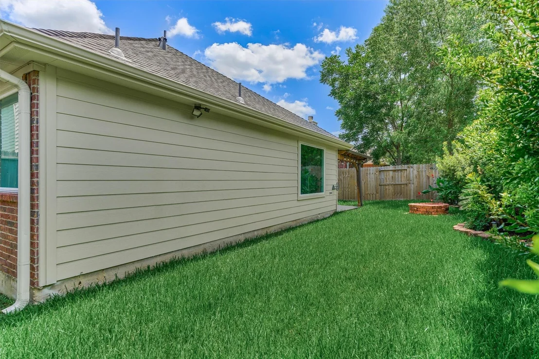 Photo of 6835 Autumn Rain Lane