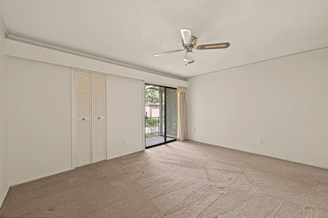 Photo of Unit 19 at 8211 Katy Freeway