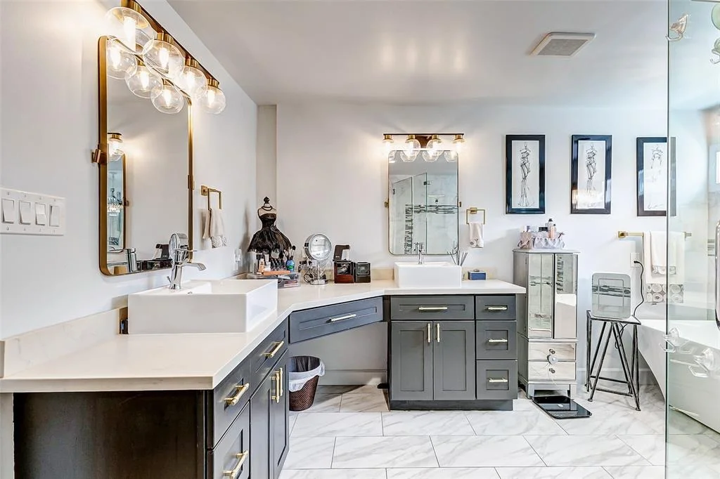 Photo of 5939 Benning Drive